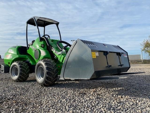 Chargeur AVANT 755i