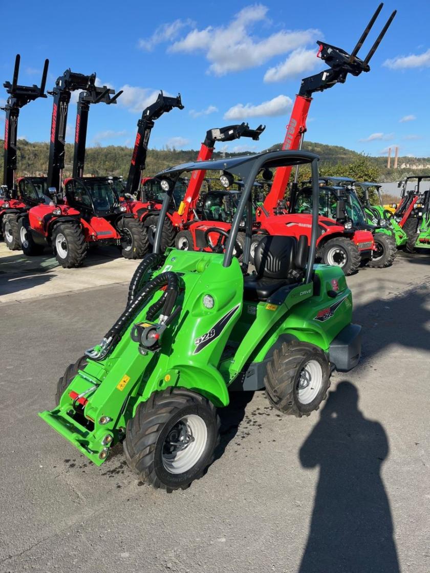 Photo de Chargeur articulé Avant 528 TDL - 11007