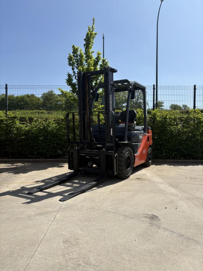 Photo de Chariot élévateur Toyota Tonero 2,5T - 10148