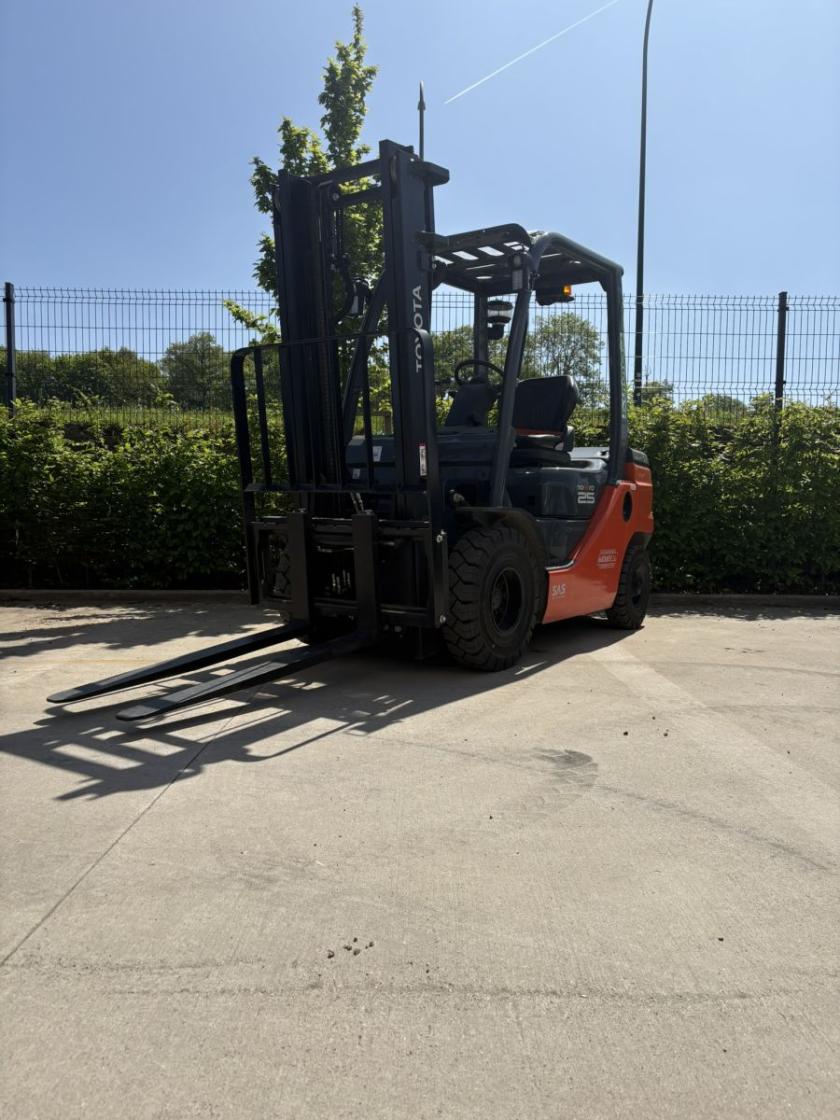 Photo de Chariot élévateur Toyota Tonero 2,5T - 10654
