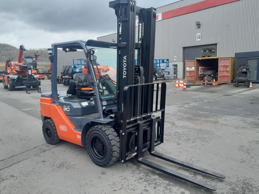 Photo de Chariot élévateur Toyota Tonero 3T - 10950