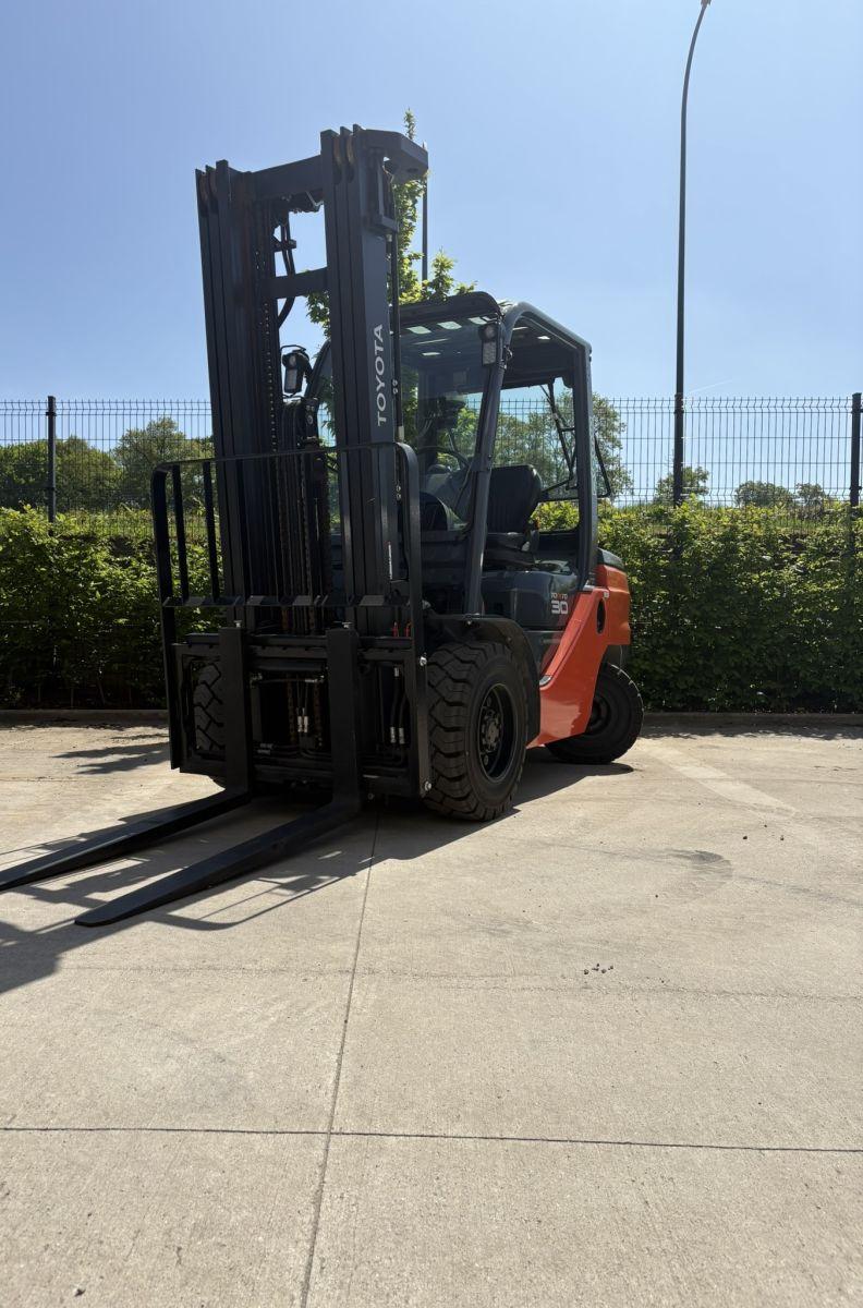 Photo de Chariot élévateur Toyota Tonero 3T - 9690