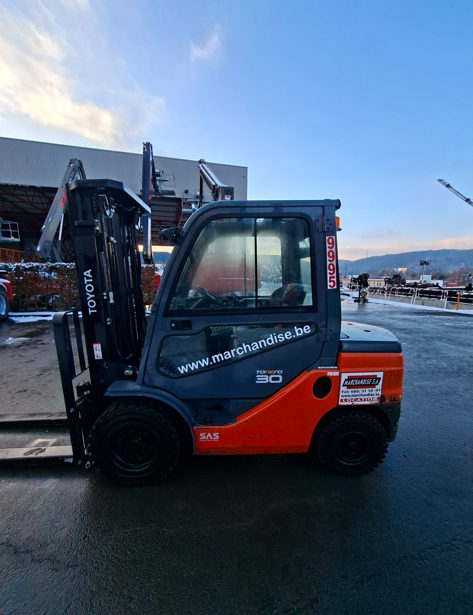 Photo de Chariot élévateur Toyota Tonero 3T - 9995