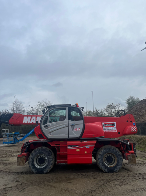 Chariot télescopique rotatif Manitou MRT 2550 Privilège + - 5525