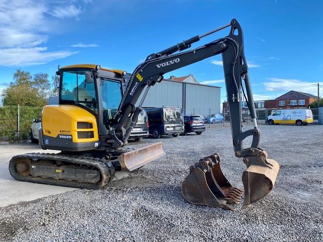 Photo de Mini-pelle Volvo ECR50D